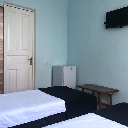 Hotel Mirage Уреки Экстерьер фото