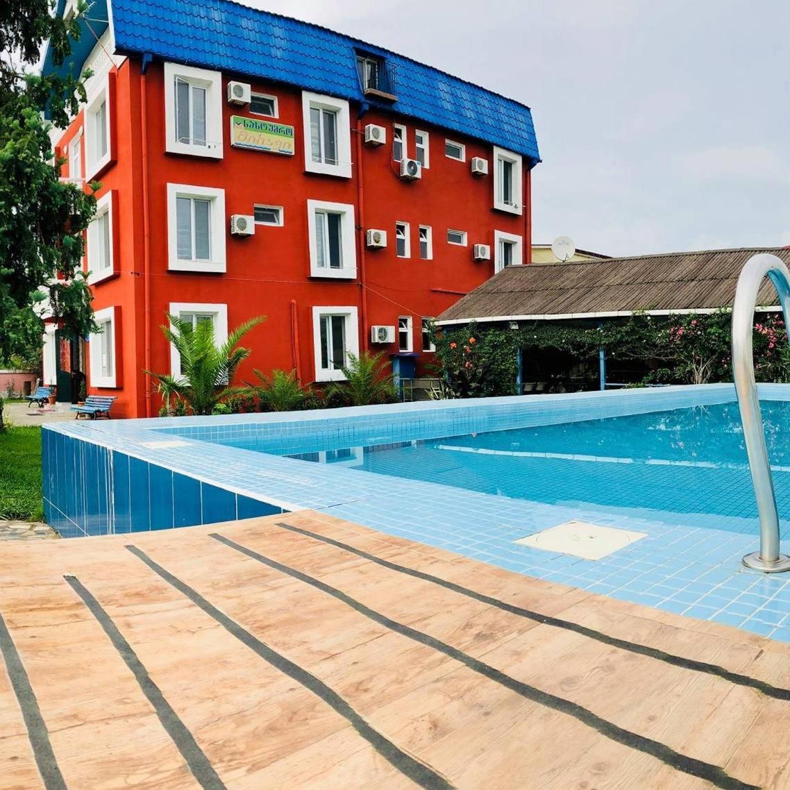 Hotel Mirage Уреки Экстерьер фото