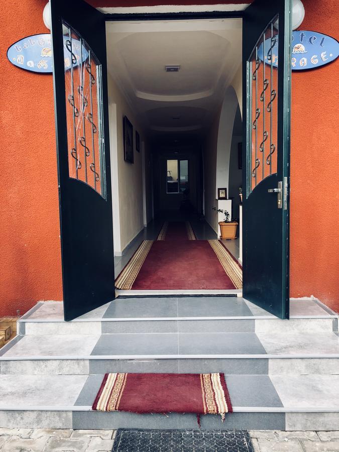 Hotel Mirage Уреки Экстерьер фото