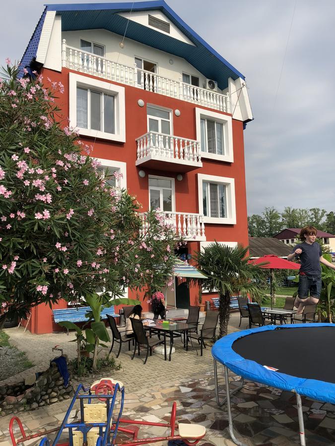 Hotel Mirage Уреки Экстерьер фото
