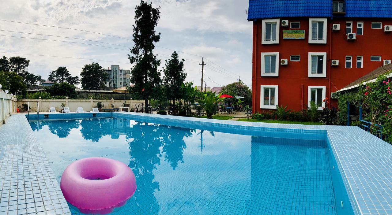 Hotel Mirage Уреки Экстерьер фото