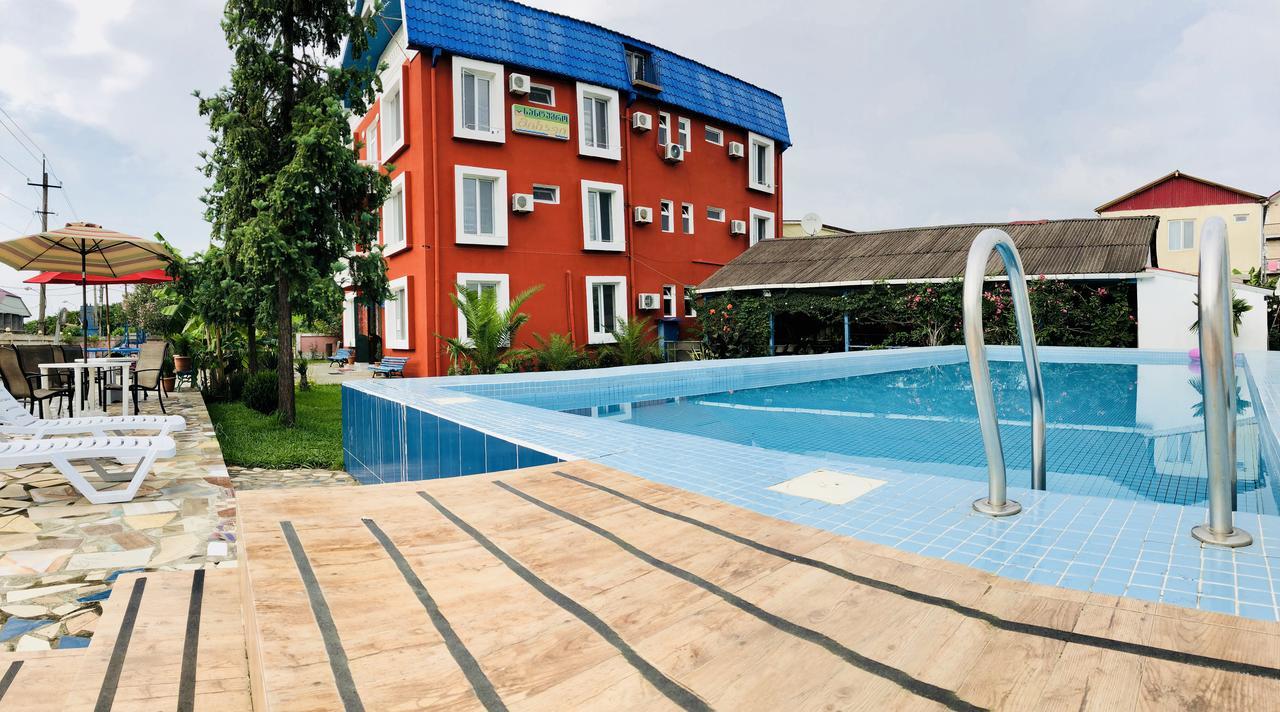 Hotel Mirage Уреки Экстерьер фото